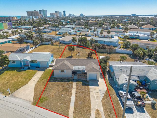 212 BONNER AVENUE, Daytona Beach, FL 32118