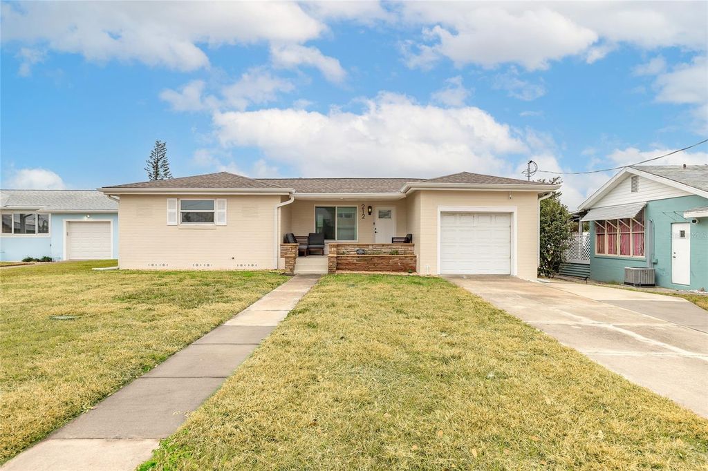 212 BONNER AVENUE, Daytona Beach, FL 32118