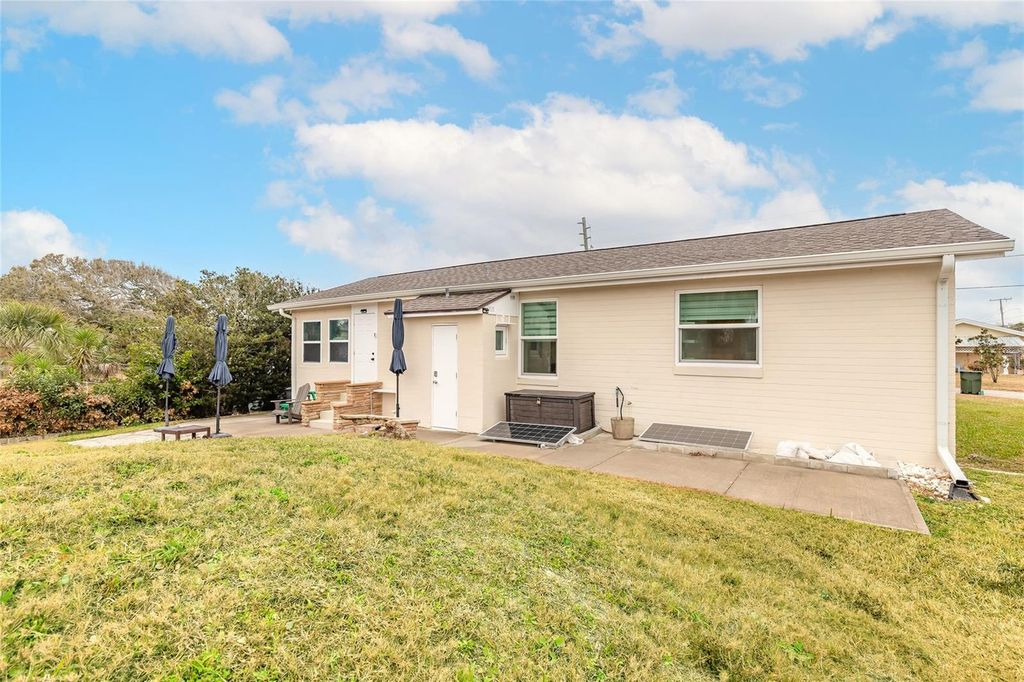 Image 18 of property listing at 212 BONNER AVENUE, Daytona Beach, FL 32118