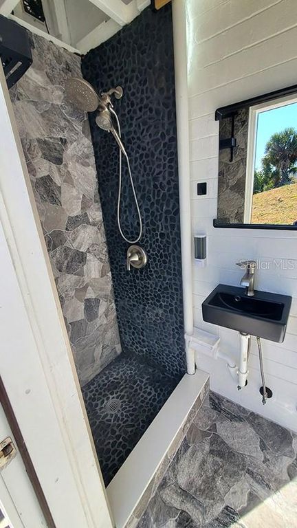 Image 19 of property listing at 212 BONNER AVENUE, Daytona Beach, FL 32118