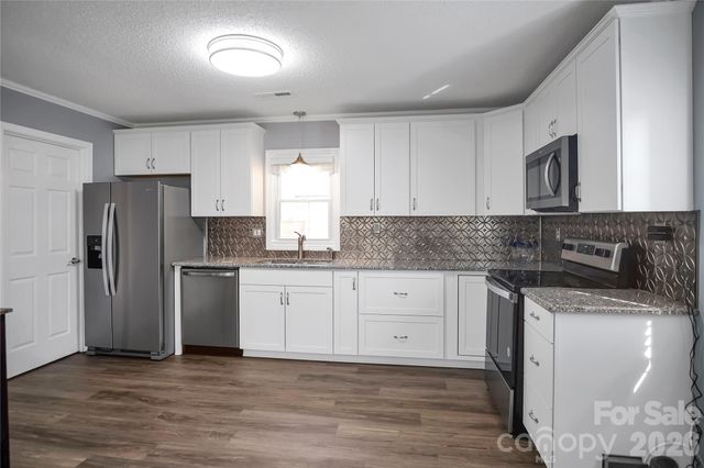 200 W Shannonhouse Street, Shelby, NC 28152