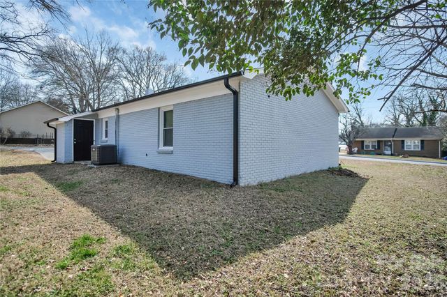 200 W Shannonhouse Street, Shelby, NC 28152