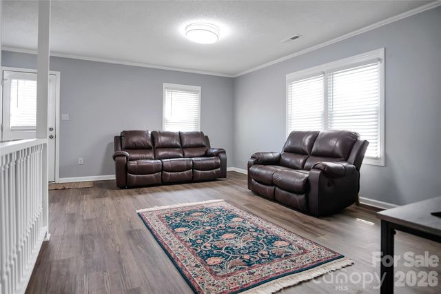 200 W Shannonhouse Street, Shelby, NC 28152