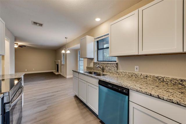 119 Chris Court, Alvarado, TX 76009