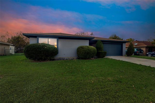 119 Chris Court, Alvarado, TX 76009