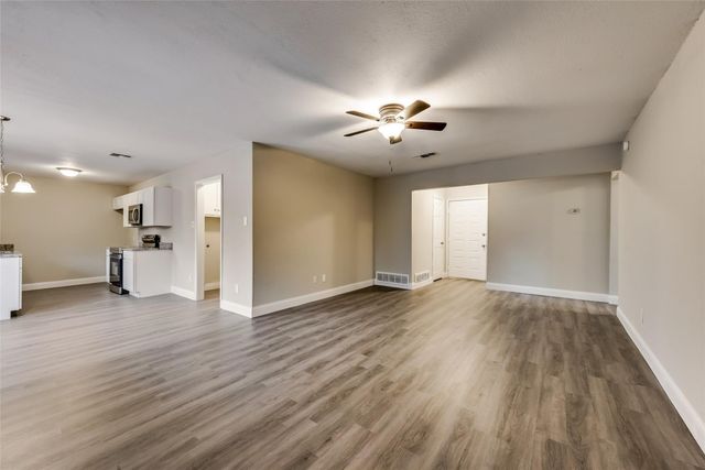 119 Chris Court, Alvarado, TX 76009