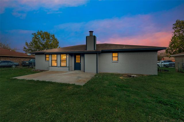 119 Chris Court, Alvarado, TX 76009