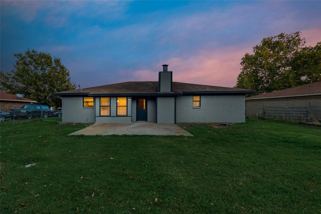 119 Chris Court, Alvarado, TX 76009