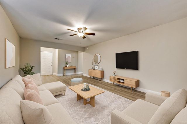 119 Chris Court, Alvarado, TX 76009