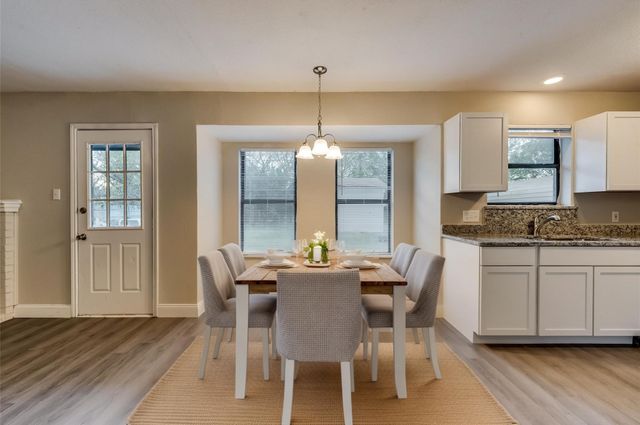 119 Chris Court, Alvarado, TX 76009