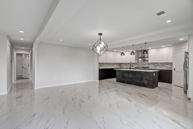 3501 Camino Alameda SW, Albuquerque, NM 87105