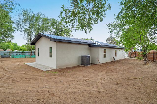 3501 Camino Alameda SW, Albuquerque, NM 87105