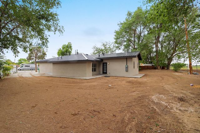 3501 Camino Alameda SW, Albuquerque, NM 87105