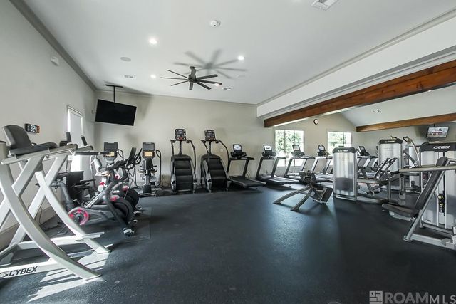 1818 Tiger Crossing Dr, Baton Rouge, LA 70810