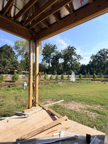 1818 Tiger Crossing Dr, Baton Rouge, LA 70810