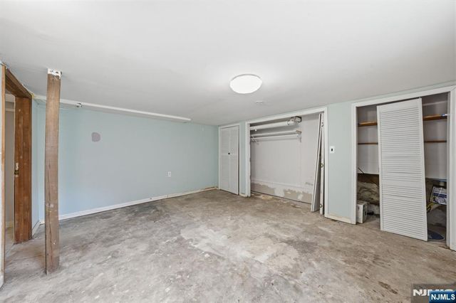 28 Sunset Road, Ringwood, NJ 07456