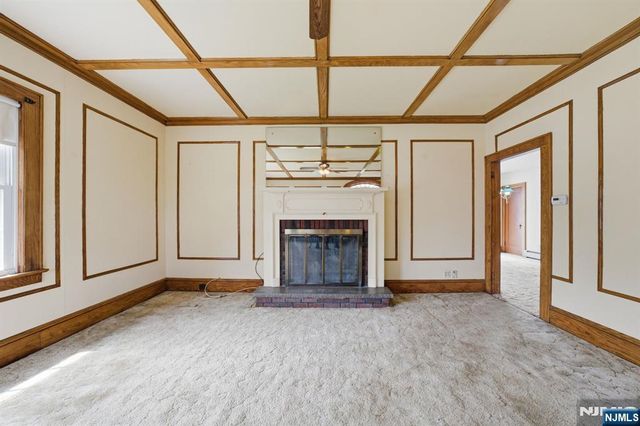 28 Sunset Road, Ringwood, NJ 07456