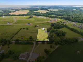 350 Port Royal Rd, Clarksville, TN 37040