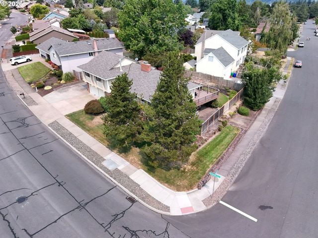 3011 Sw Willow Pkwy, Gresham, OR 97080