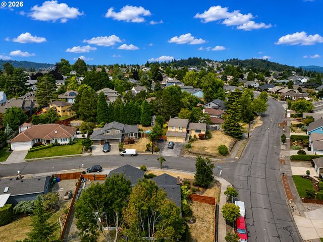 3011 Sw Willow Pkwy, Gresham, OR 97080