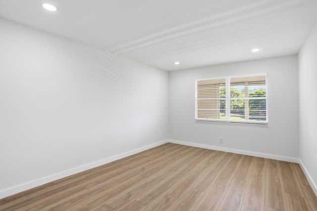 2005 Newport G, Deerfield Beach, FL 33442