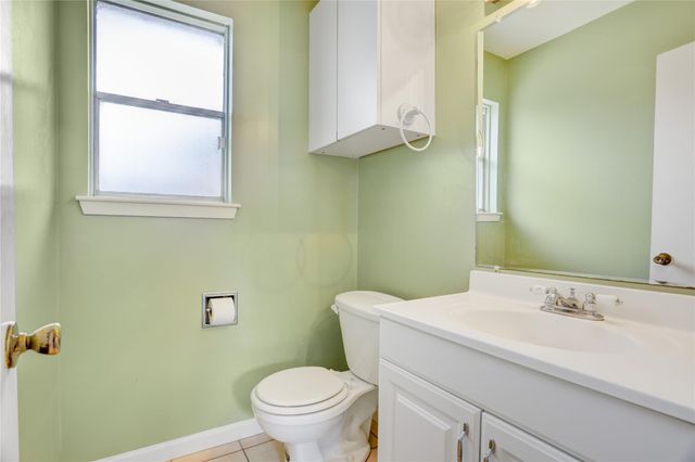 5843 Shurmard Drive, Houston, TX 77092