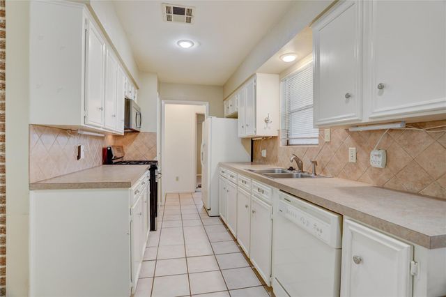 5843 Shurmard Drive, Houston, TX 77092