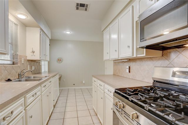 5843 Shurmard Drive, Houston, TX 77092