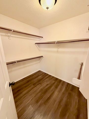 2827 N Cassius Lane, Fayetteville, AR 72704