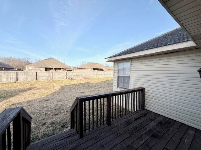 2827 N Cassius Lane, Fayetteville, AR 72704