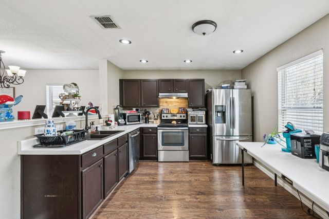 4904 Parkrise Drive, Fort Worth, TX 76179