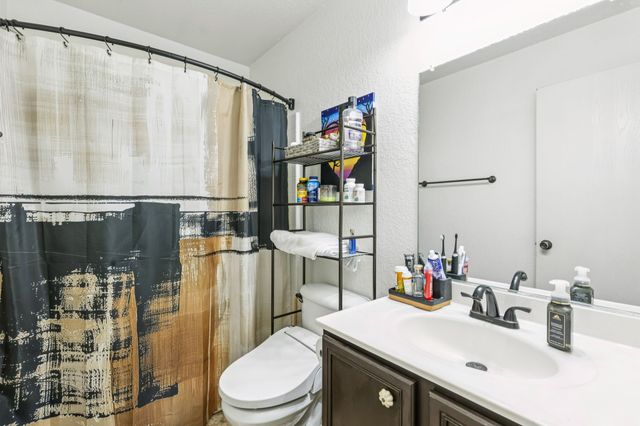 4904 Parkrise Drive, Fort Worth, TX 76179