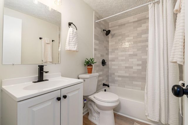 7406 Cimmaron Station Road, Columbus, OH 43235