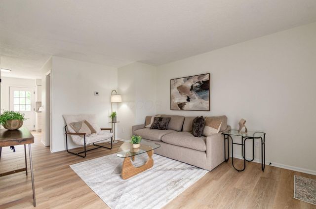 7406 Cimmaron Station Road, Columbus, OH 43235