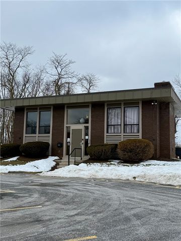 701 College Park Dr. 10, Coraopolis, PA 15108