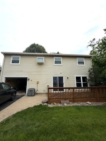 300 Aster Court, Aurora, IL 60504