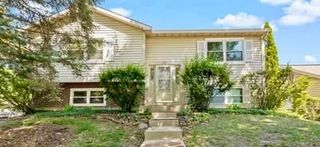 300 Aster Court, Aurora, IL 60504