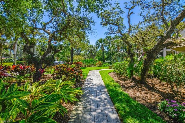 3370 Oaklake CT, Bonita Springs, FL 34134