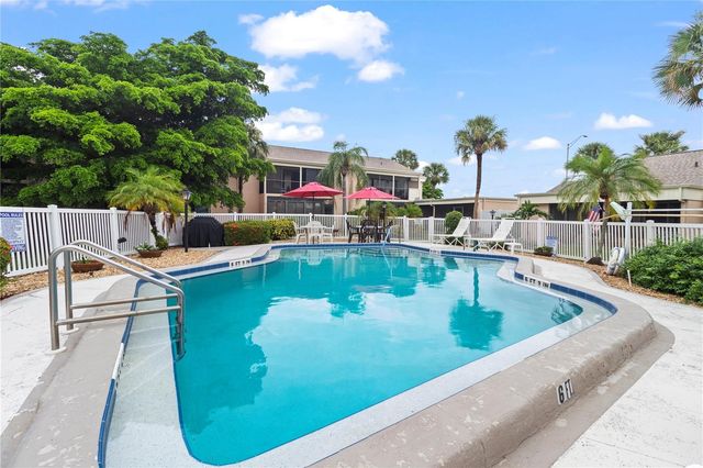 6337 MANATEE AVENUE W 6337, Bradenton, FL 34209