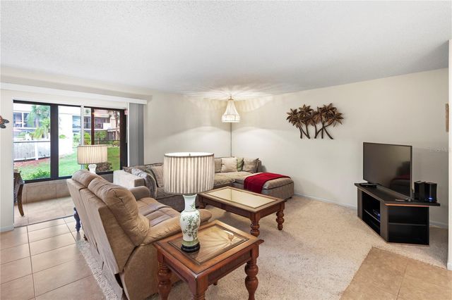 6337 MANATEE AVENUE W 6337, Bradenton, FL 34209