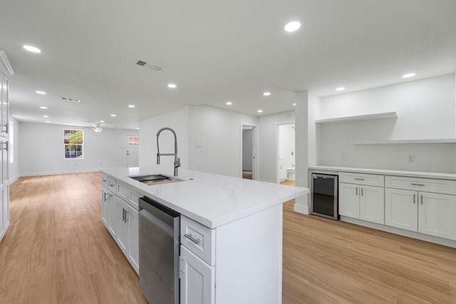 3619 Avenue S, Galveston, TX 77550