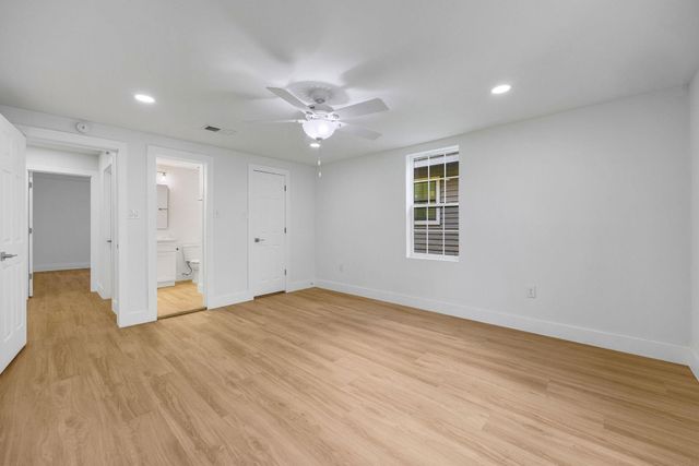 3619 Avenue S, Galveston, TX 77550