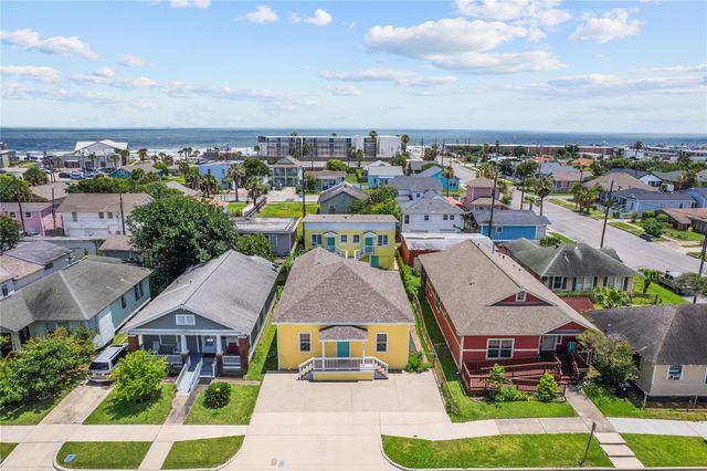 3619 Avenue S, Galveston, TX 77550