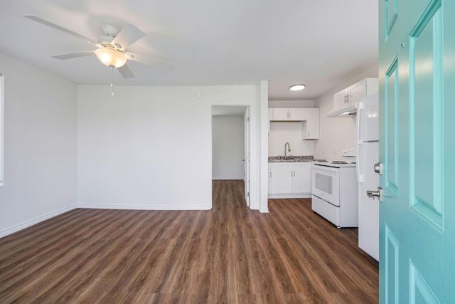 3619 Avenue S, Galveston, TX 77550