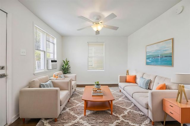 3619 Avenue S, Galveston, TX 77550