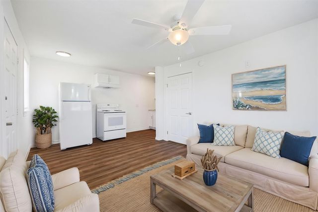 3619 Avenue S, Galveston, TX 77550