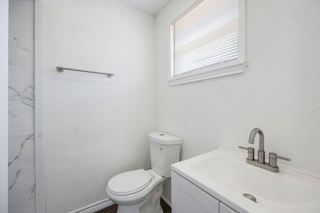 3619 Avenue S, Galveston, TX 77550