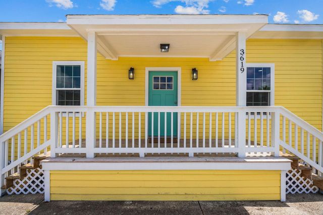 3619 Avenue S, Galveston, TX 77550