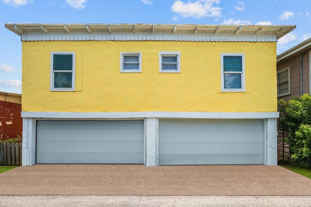 3619 Avenue S, Galveston, TX 77550