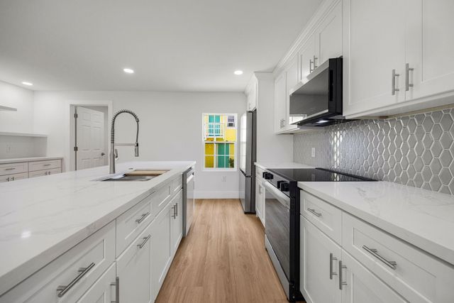 3619 Avenue S, Galveston, TX 77550